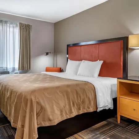 Quality Inn & Suites Evansville Downtown Esterno foto