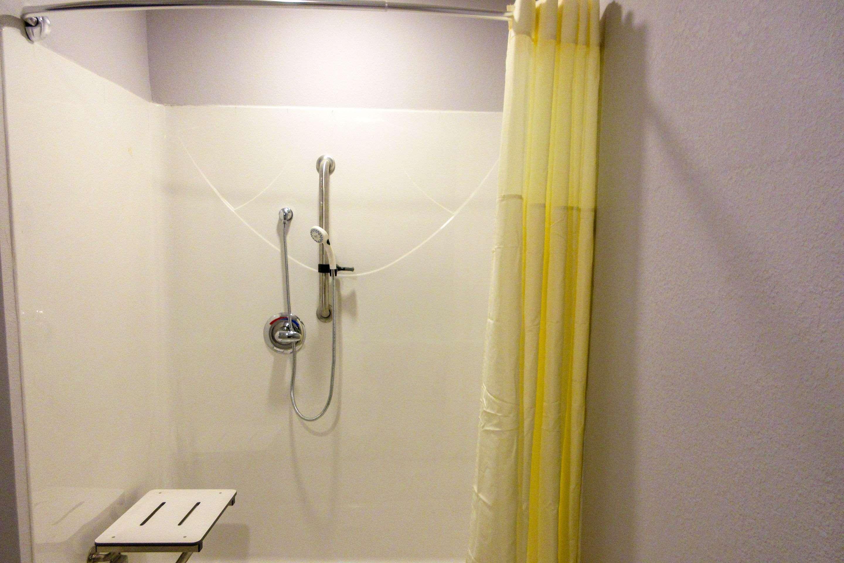 Quality & Downtown Hotel Evansville